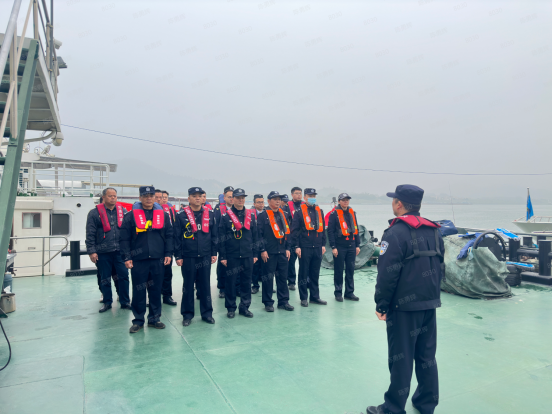 云浮水务简报（2024年 第3期）--市水务局开展西江水域节前反走私联合巡防行动205.png