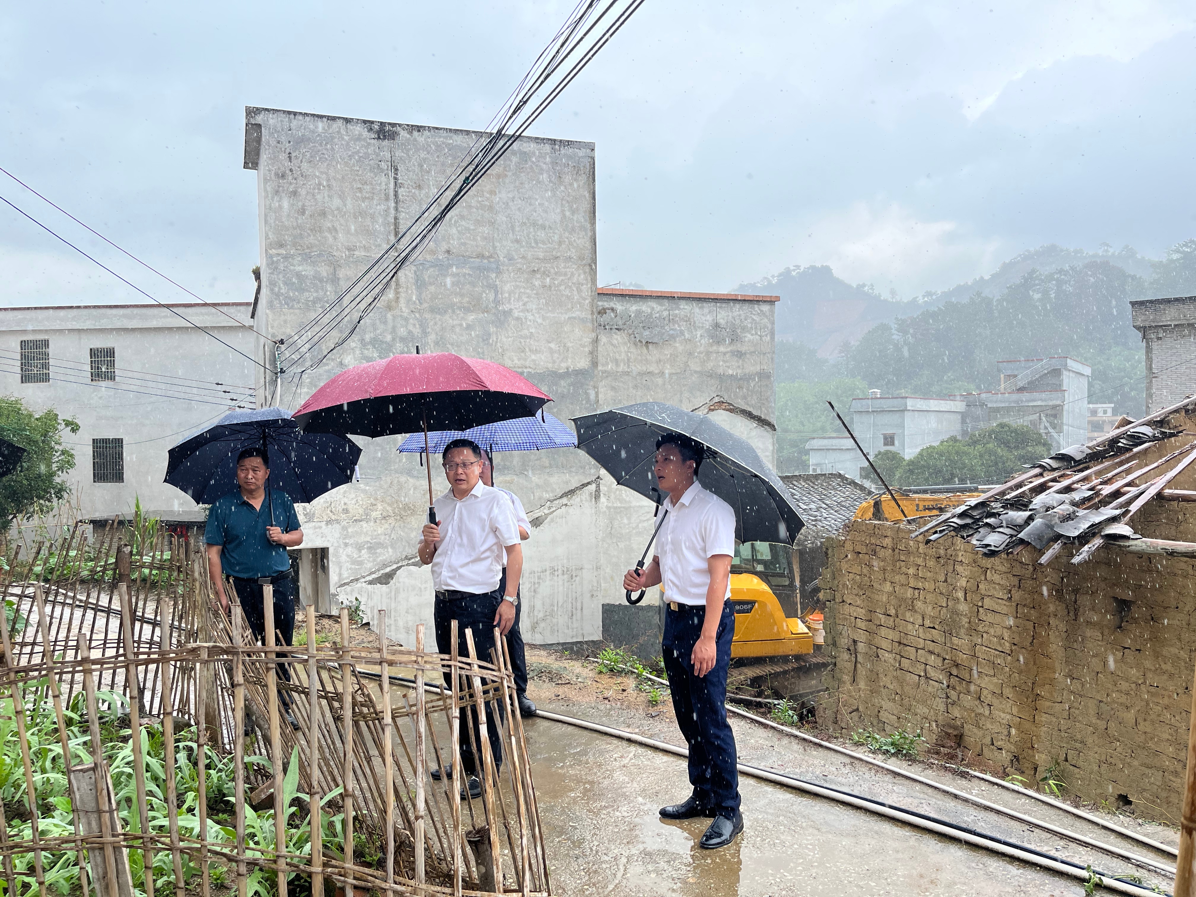 市交通运输局主要领导率队赴郁南县大方镇太...