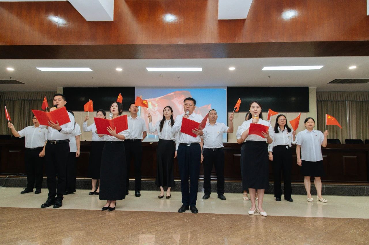 “赓续红色血脉 凝聚奋进力量”——云浮市人力资源和社会保障局开展庆“七一”主题系列活动